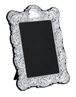 Sterling Silver 6 x 4 Traditional Photograph Frame from Carrs Silver