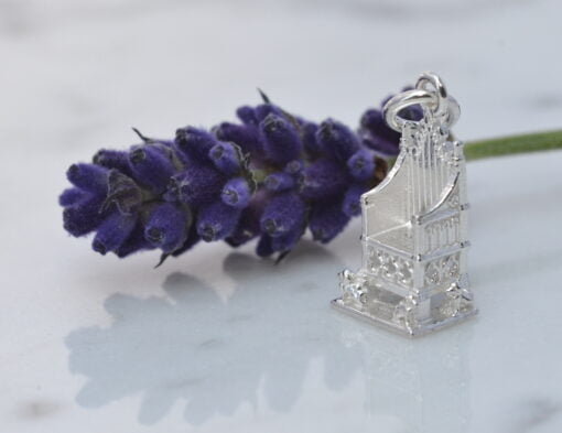 Silver Coronation Chair - Image 2