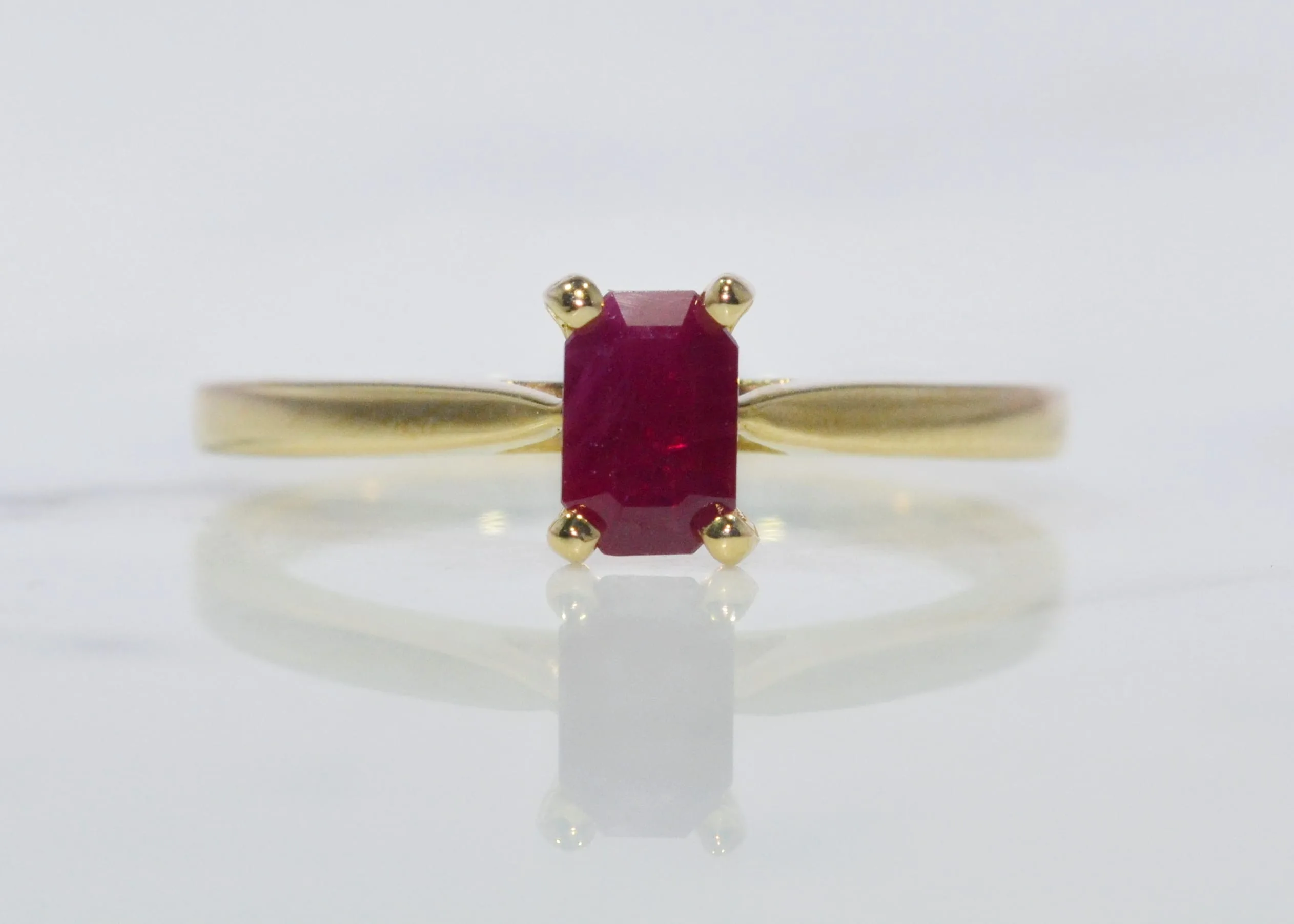 yellow gold ruby ring