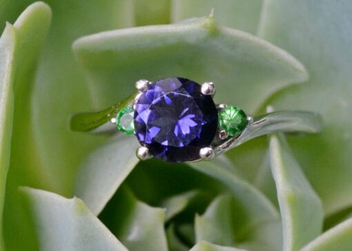 Iolite and Tsavorite Cross Over White Gold Ring - Image 4