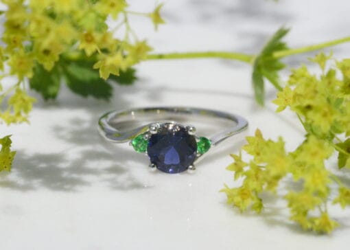 Iolite and Tsavorite Cross Over White Gold Ring - Image 5