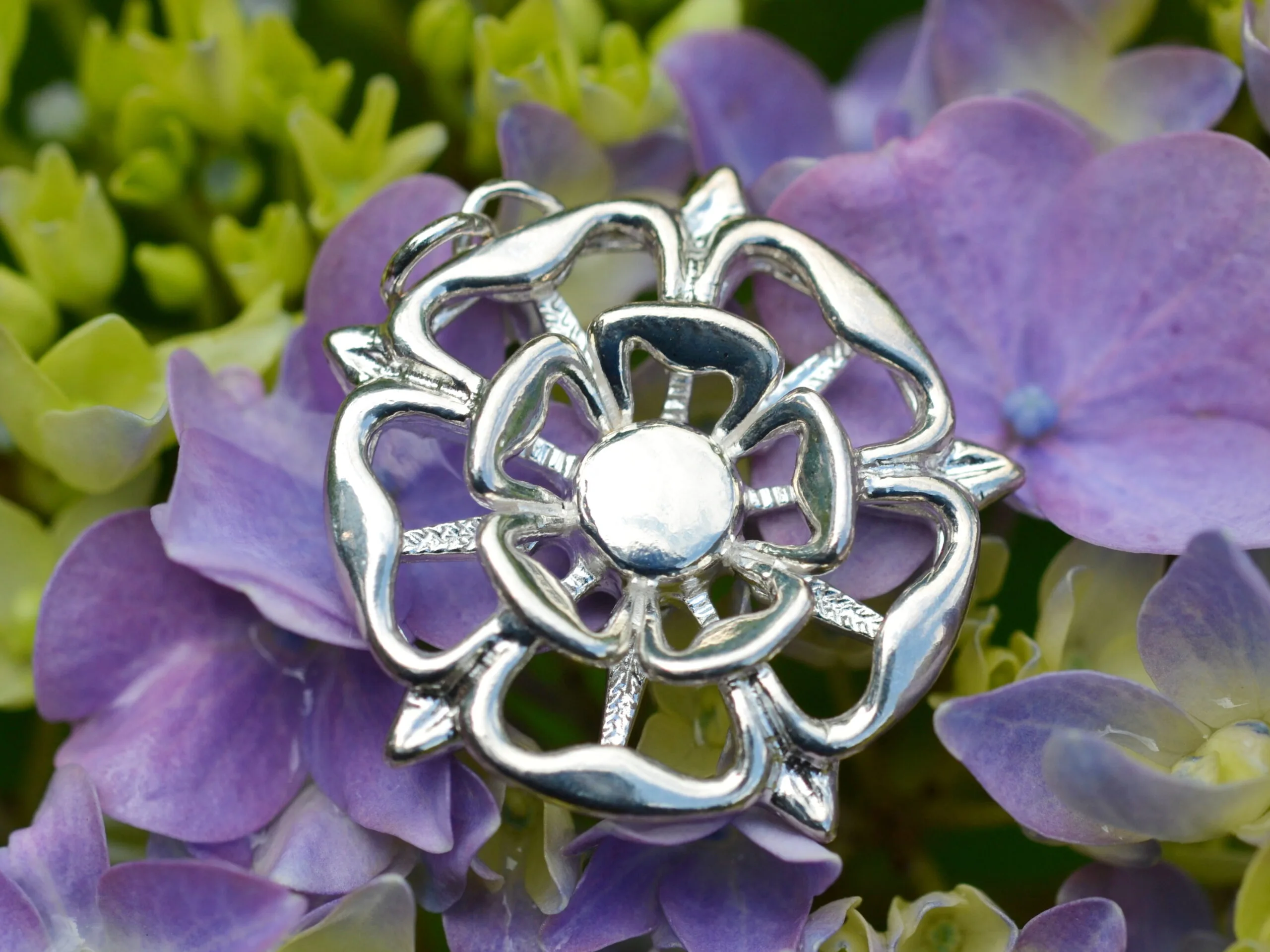 Large Tudor Rose Silver Pendant - Image 3