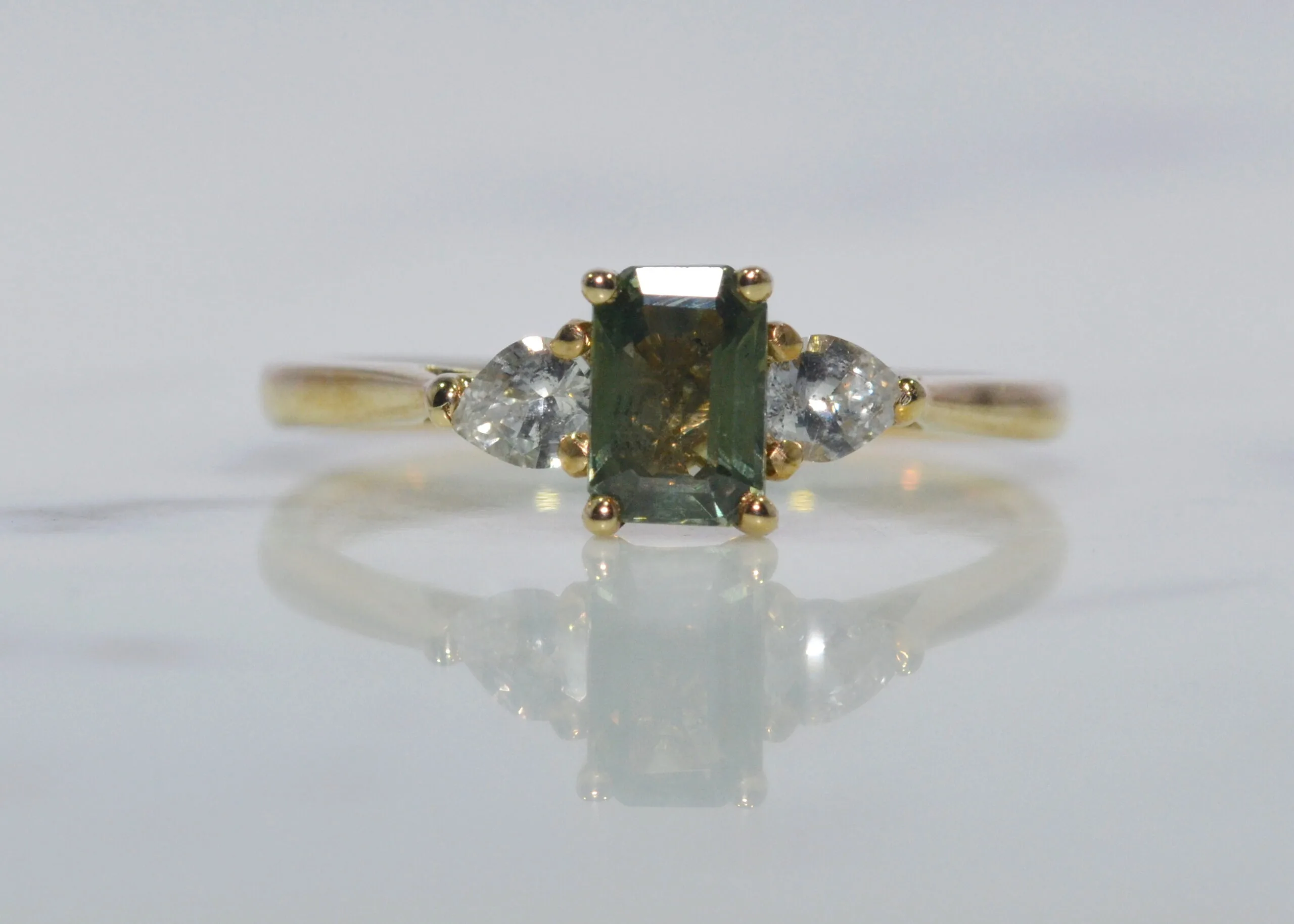 three stone sapphire ring