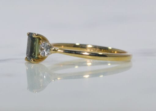 Green and White Three Stone Sapphire Ring - Image 4