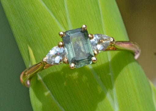 Green and White Three Stone Sapphire Ring - Image 2