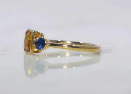 Three Stone Sapphire Gold Ring - Image 2