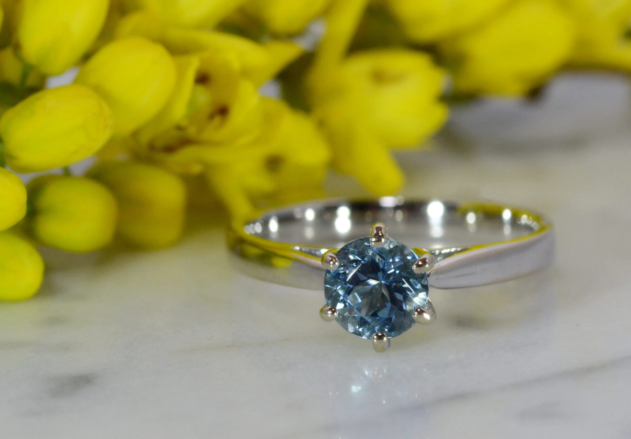 Aquamarine 18ct White Gold Solitaire Ring - Image 4