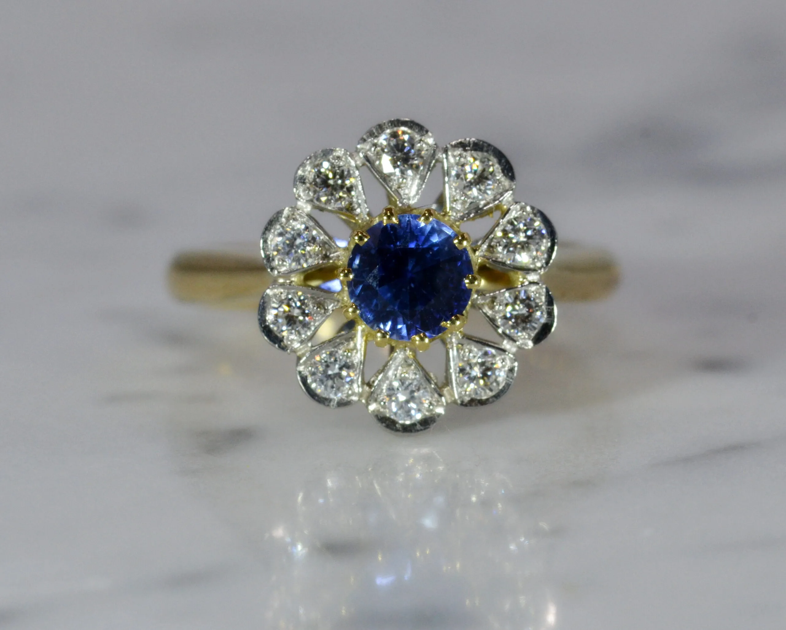 18ct sapphire and diamond ring