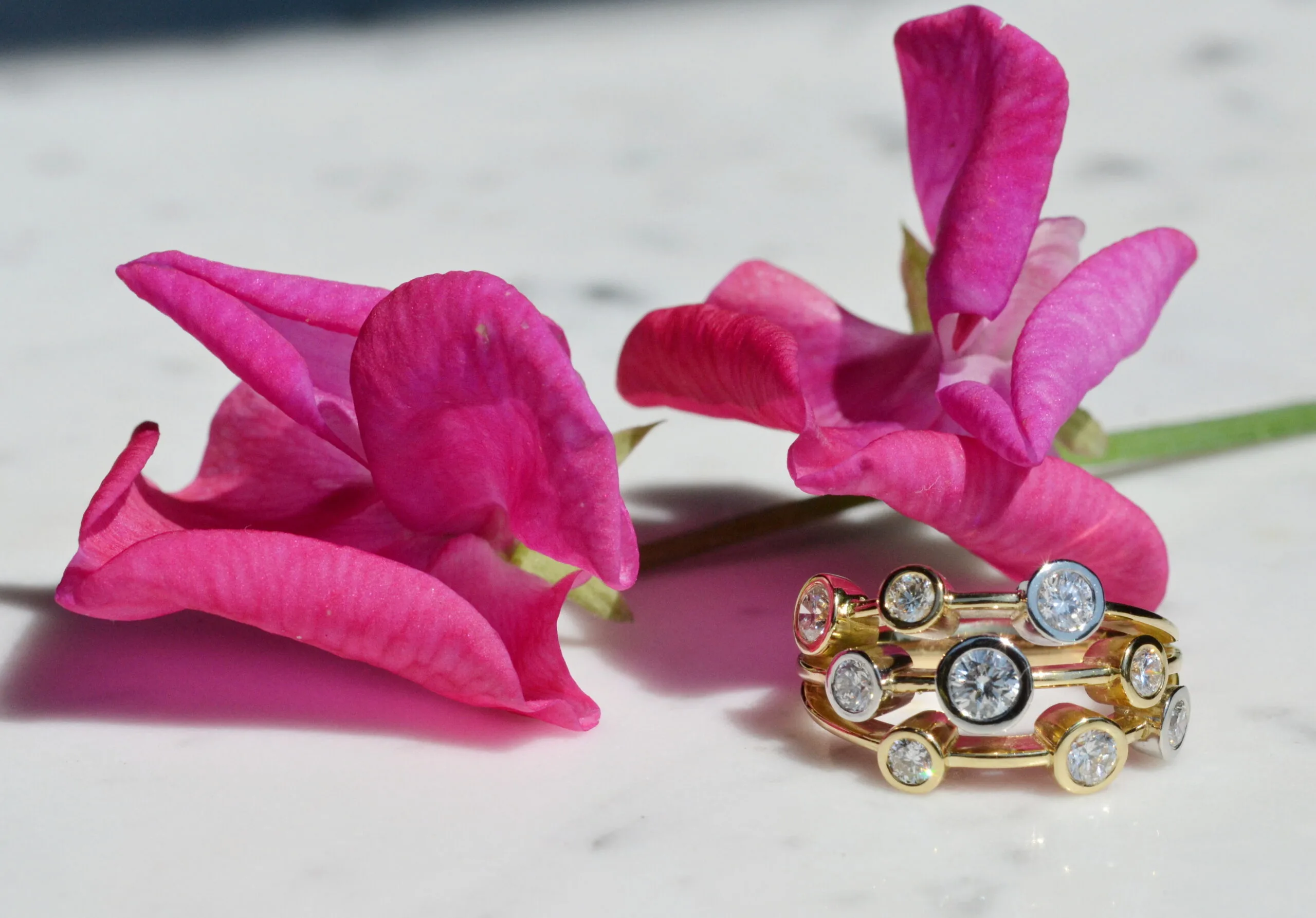 18ct Diamond Set Bubble Ring - Image 2
