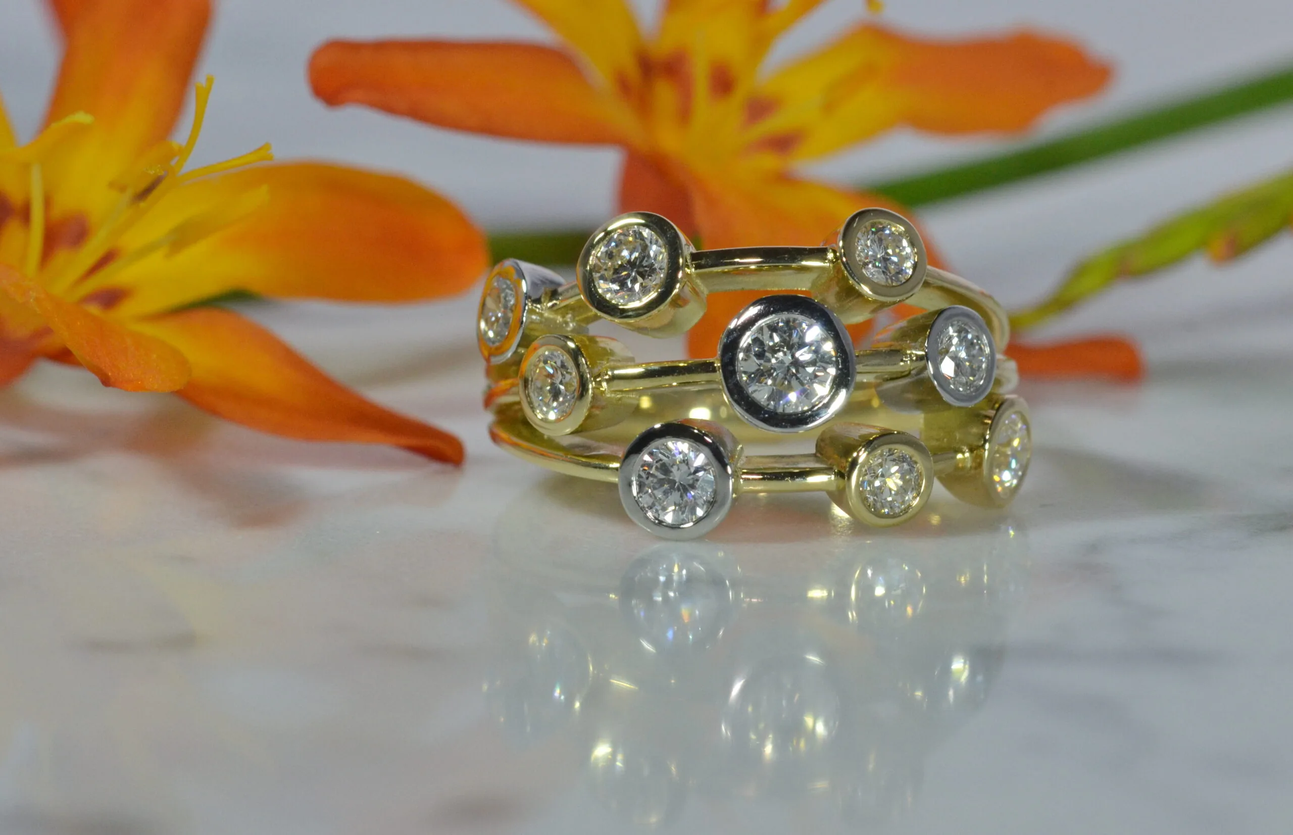 18ct Diamond Set Bubble Ring - Image 4