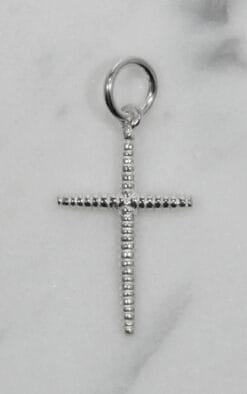 small ribbed sterling silver cross pendant