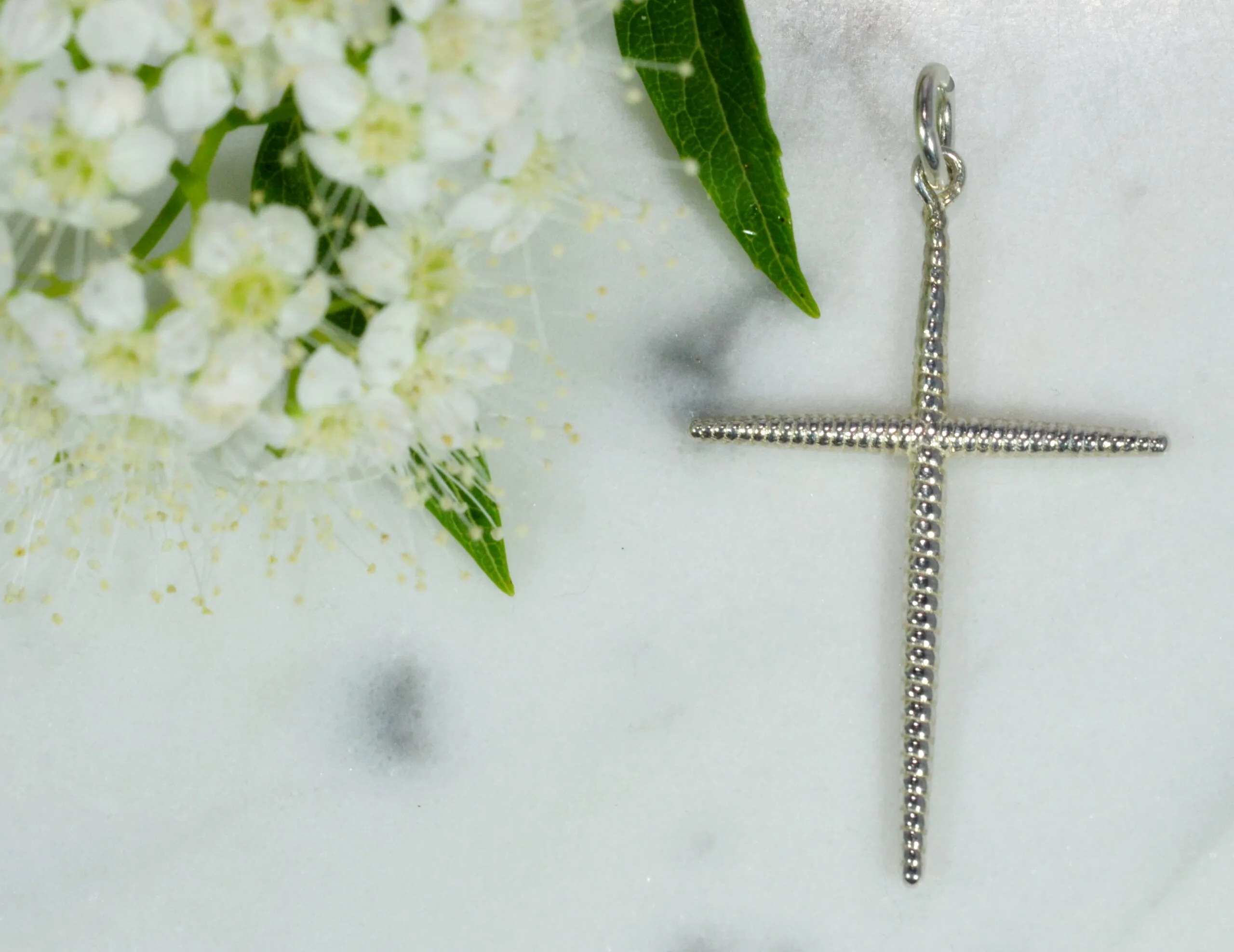 Large Ribbed Sterling Silver Cross Pendant - Image 2