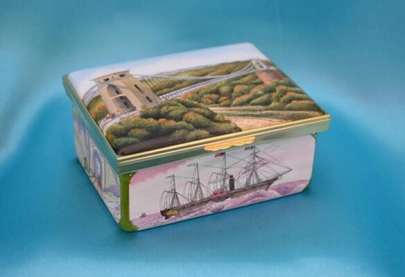 a halcyon days enamel box