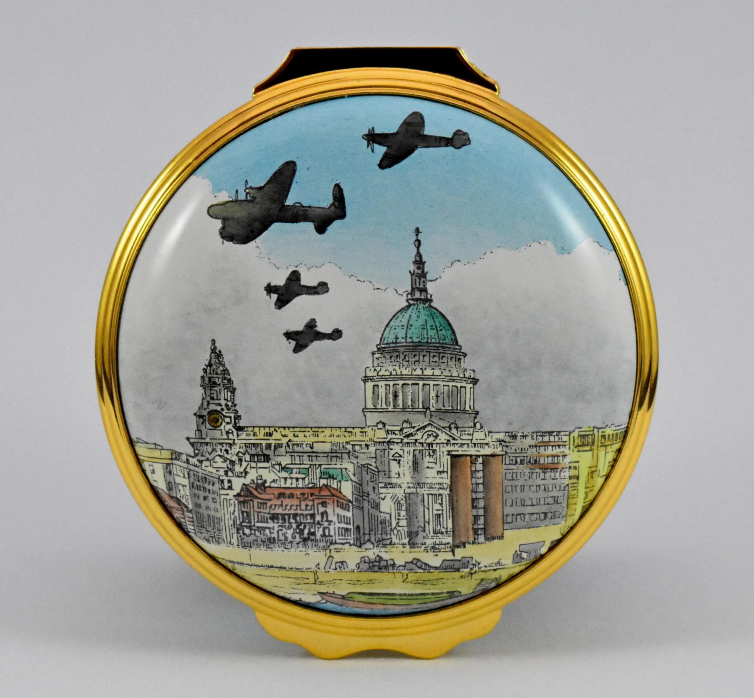 Halcyon Days Limited Edition VE Day Enamel Box - Image 2
