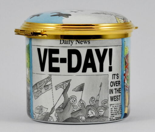 Halcyon Days Limited Edition VE Day Enamel Box - Image 3