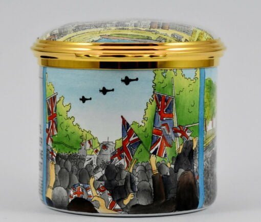 Halcyon Days Limited Edition VE Day Enamel Box - Image 5