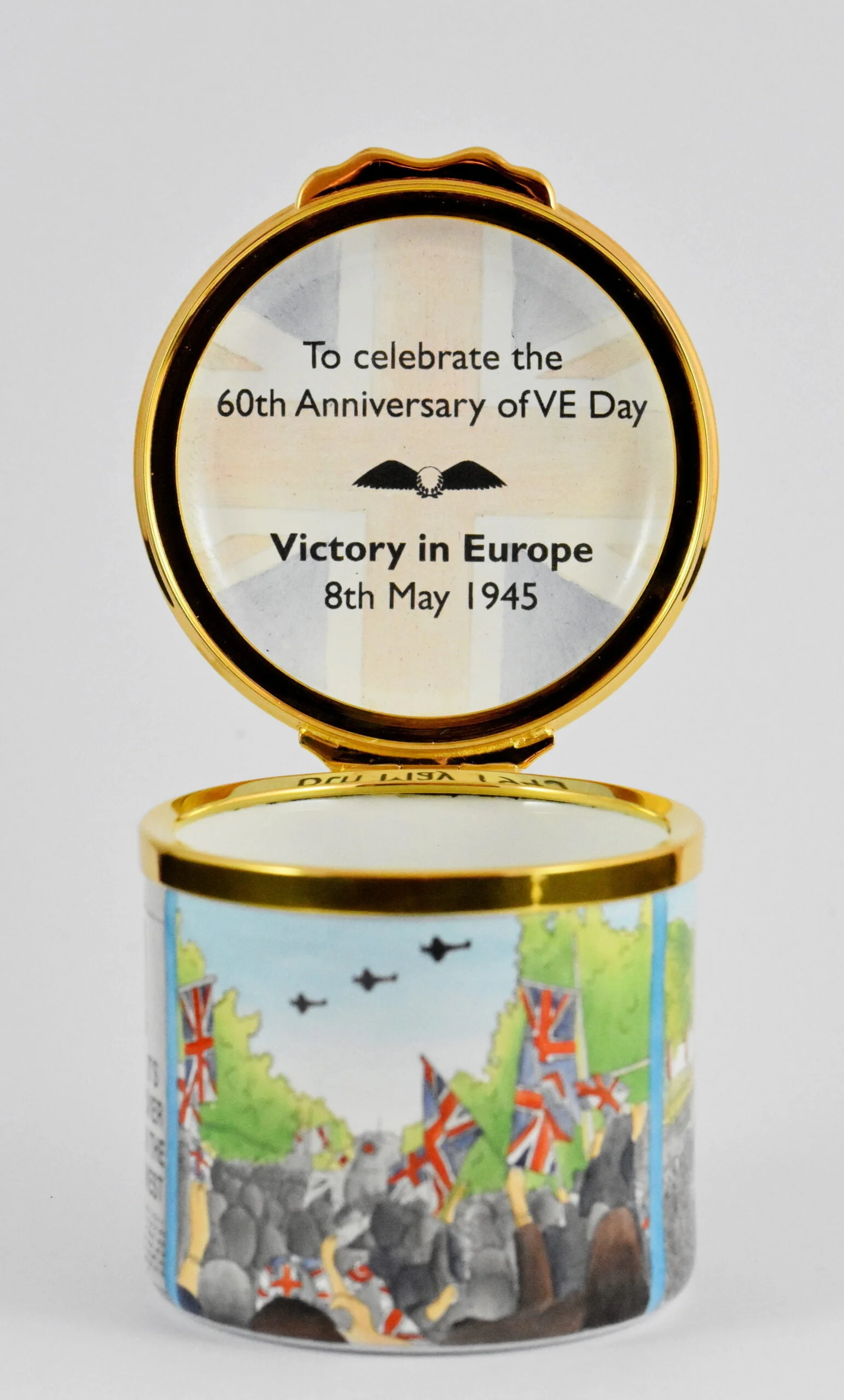 Halcyon Days Limited Edition VE Day Enamel Box - Image 4