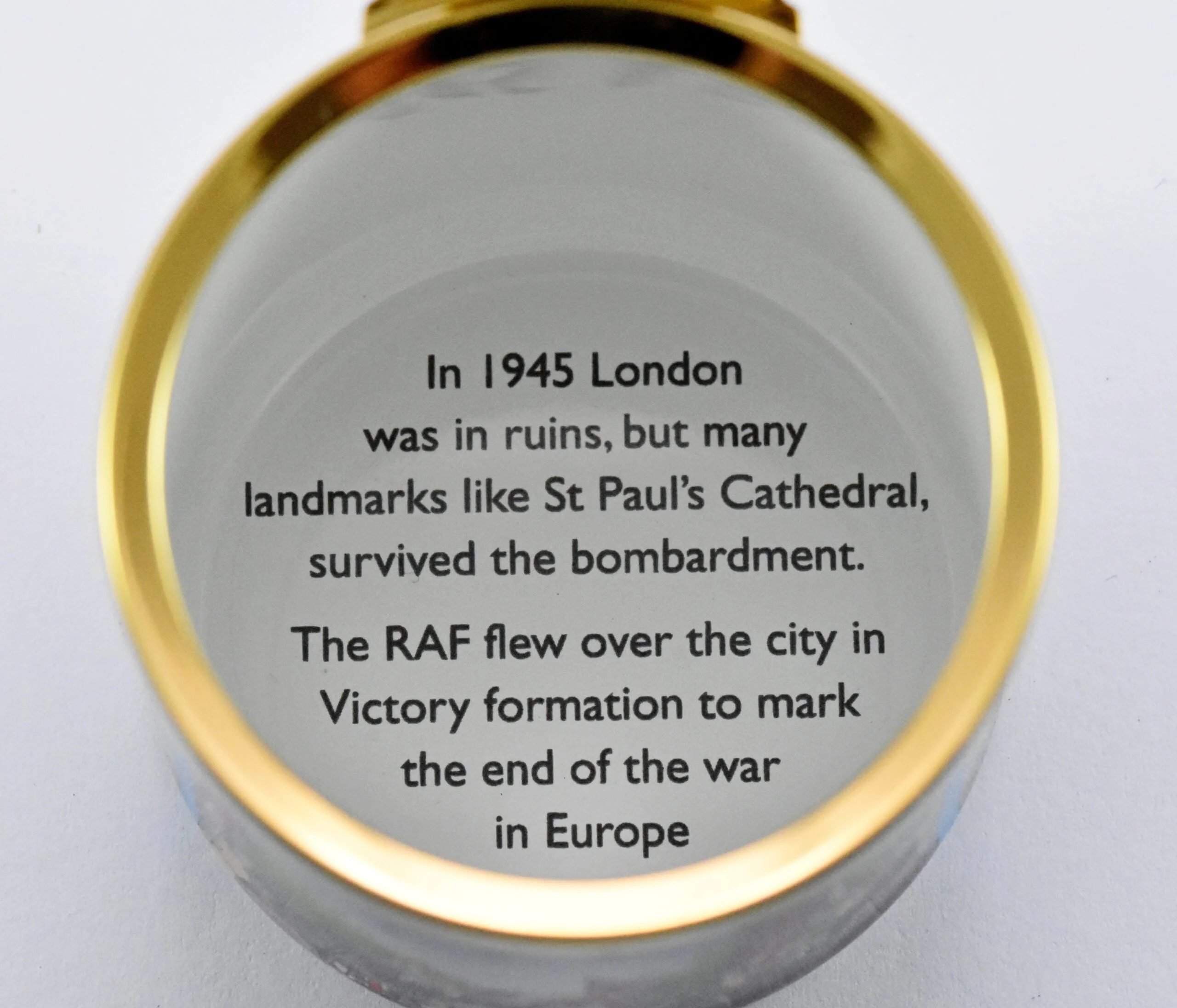 Halcyon Days Limited Edition VE Day Enamel Box - Image 7